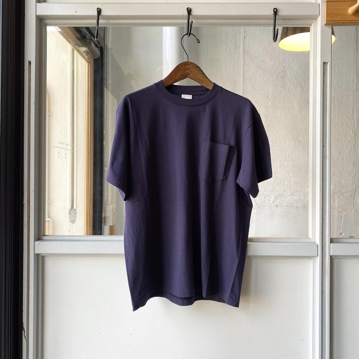 COMOLI SURPLUS Tシャツ | Less Higashikawa