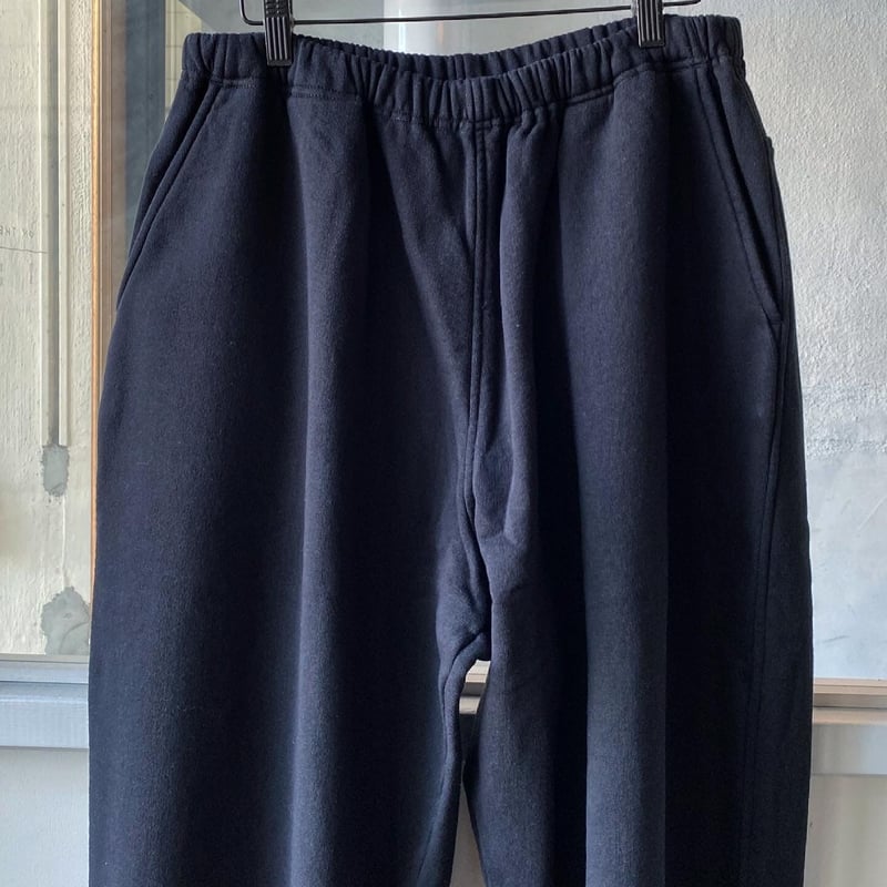 COMOLI コットン吊裏毛 スウェットパンツ | Less Higashikawa