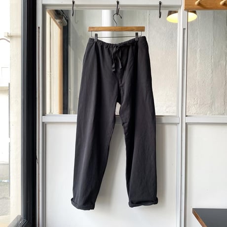 COMOLI　製品染 ドローストリングパンツ