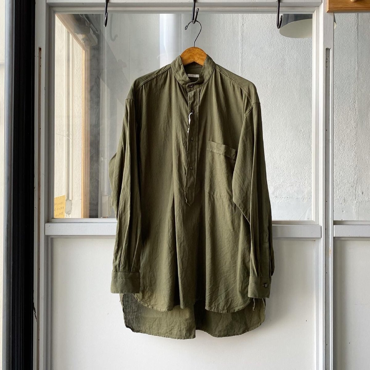 COMOLI ベタシャン プルオーバーシャツ | Less Higashikawa COMOLI ベタシャン プルオーバーシャツ | Less Higashikawa