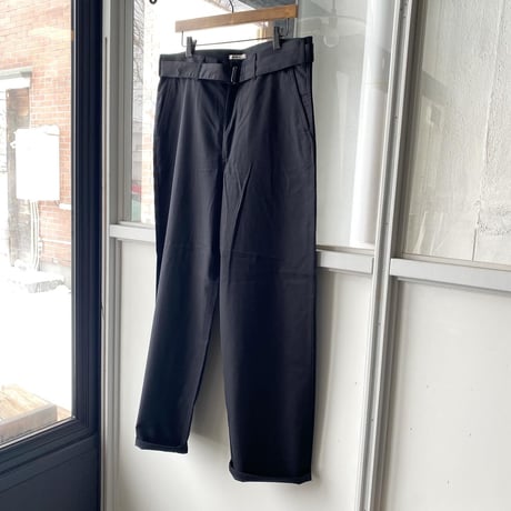AURALEE　WASHED FINX SILK CHAMBRAY BELTED PANTS