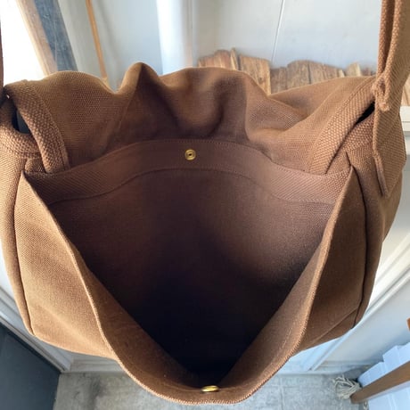 COMOLI　ヘンプダックショルダーバッグ