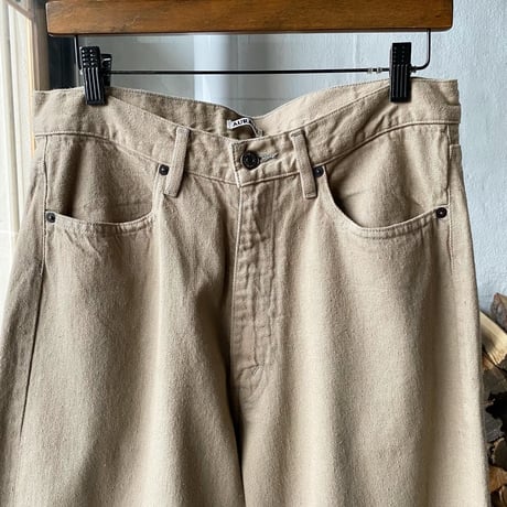 AURALEE  　BOTANICAL DYED SELVEDGE DENIM PANTS
