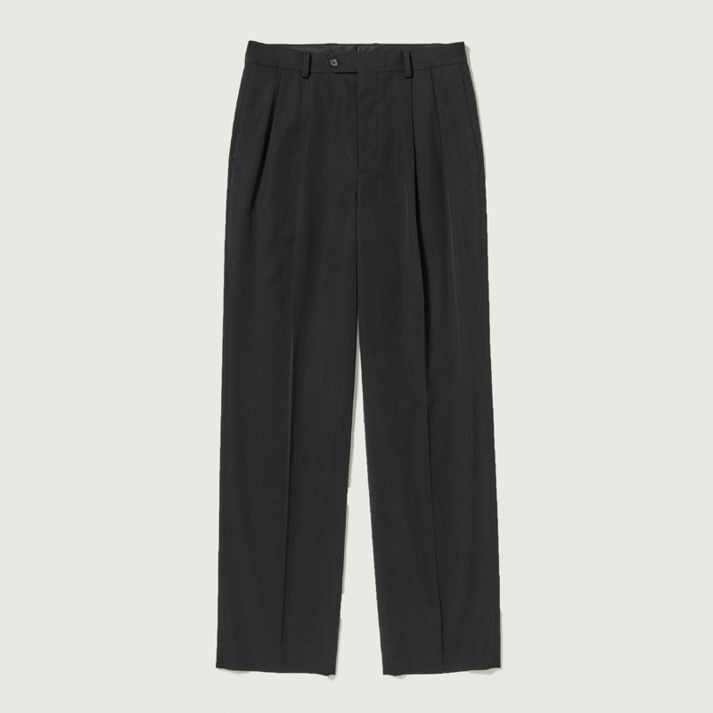 AURALEE LIGHT WOOL MAX GABARDINE TWO-TUCK SLACK