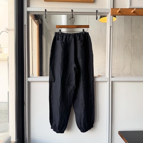 COMOLI　リネンサテン ドローストリングパンツ
