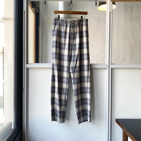 AURALEE 　SUPER LIGHT WOOL CHECK EASY SLACKS