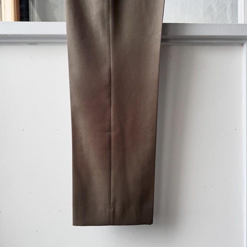 AURALEE LIGHT WOOL MAX GABARDINE SLACKS | Less