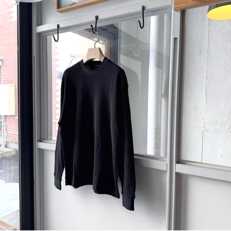 COMOLI コットンワッフル 長袖Tシャツ | Less Higashikawa