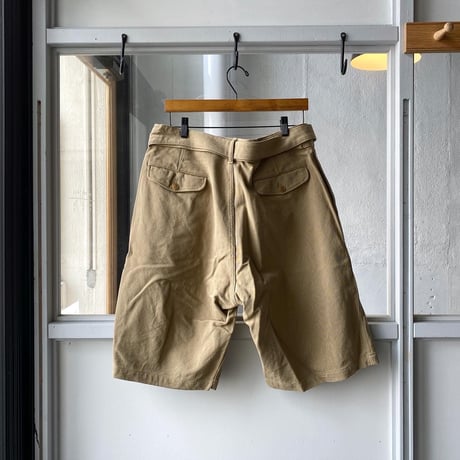 COMOLI ベルテッドパンツ　ショート