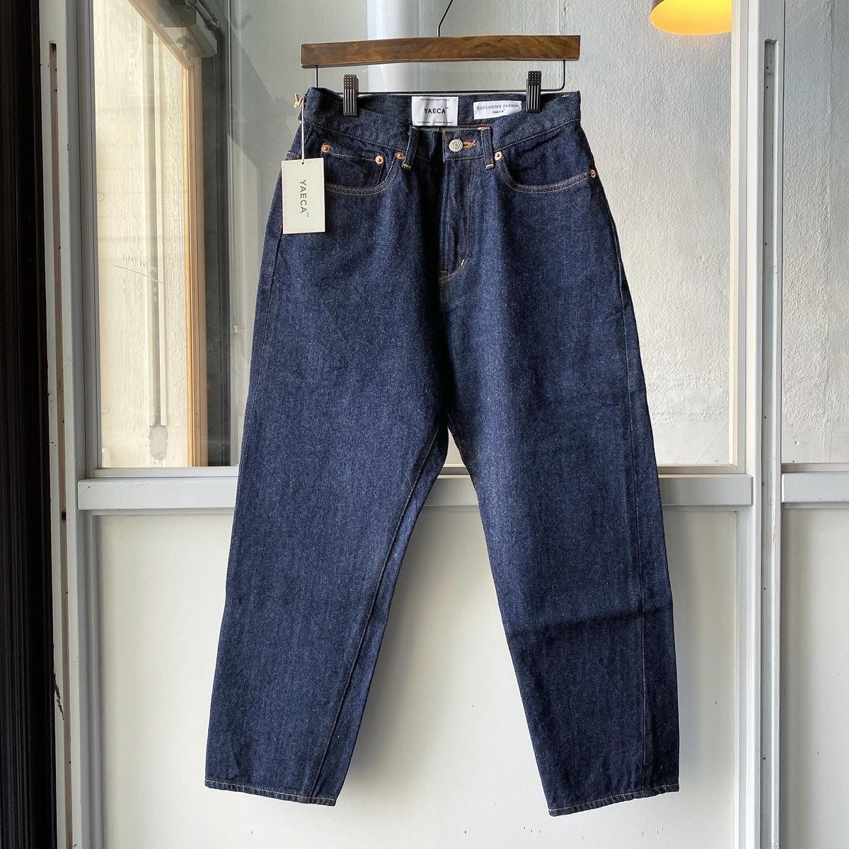 HYKE デニムクロップドトップス　黒 D.HYGEN - Bum Flap Damaged Denim Drop Crotch Slim Pants