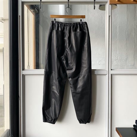 COMOLI　シープスキン トレーニングパンツ