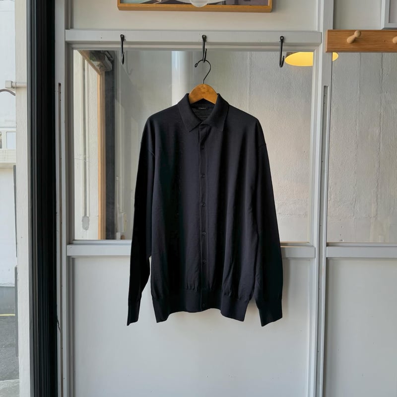 COMOLI ウール 衿付きカーディガン | Less Higashikawa COMOLI ウール 衿付きカーディガン | Less Higashikawa