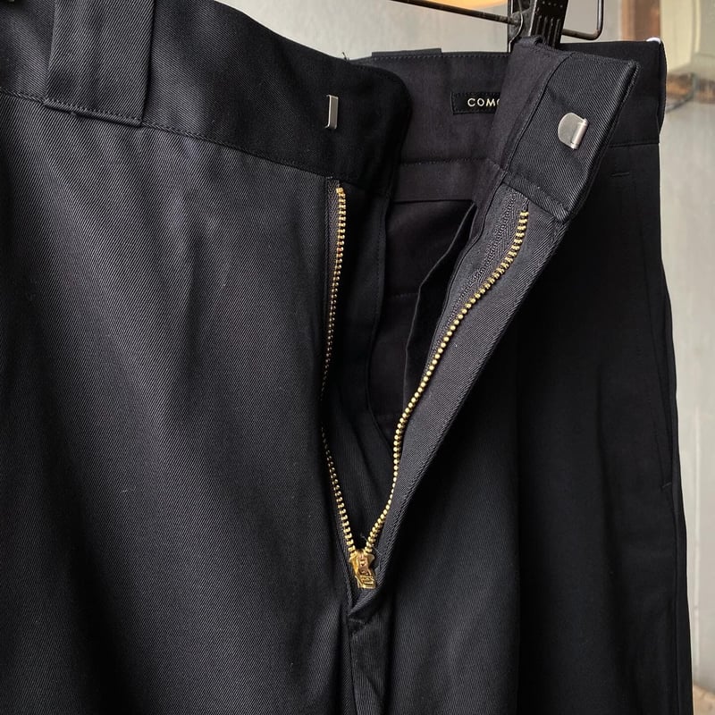 COMOLI コットンギャバ ワークパンツ | Less Higashikawa COMOLI コットンギャバ ワークパンツ | Less Higashikawa