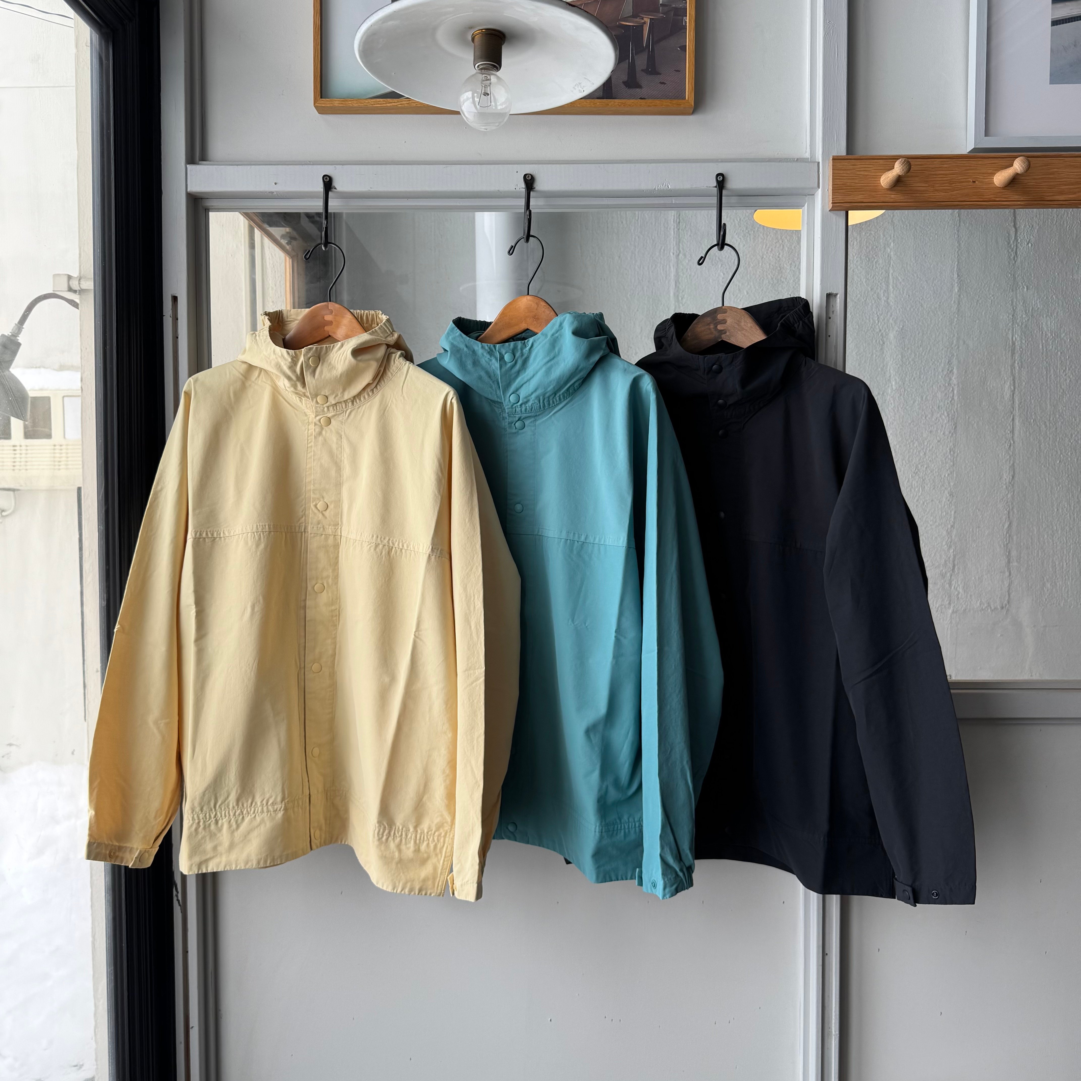 【未使用・タグ付】コットンナイロンフードシャツ/グレー YAECA【UNISEX】 フードシャツ | Less