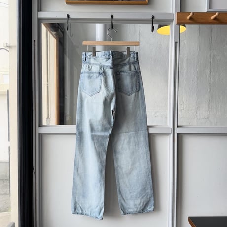 AURALEE　FADED SELVEDGE LIGHT DENIM PANTS