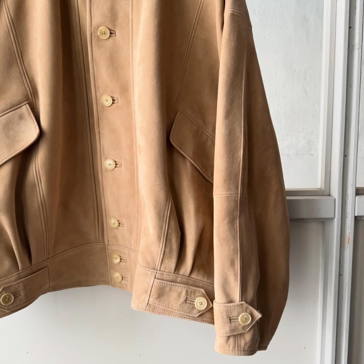 AURALEE SILKY GRAIN SUEDE BLOUSON | Less Higas