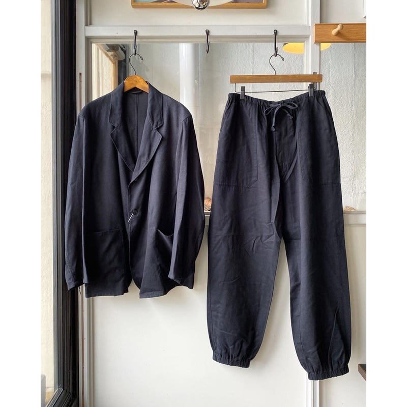 COMOLI シルクネル ドローストリングパンツ | Less Higashikawa COMOLI シルクネル ドローストリングパンツ | Less Higashikawa