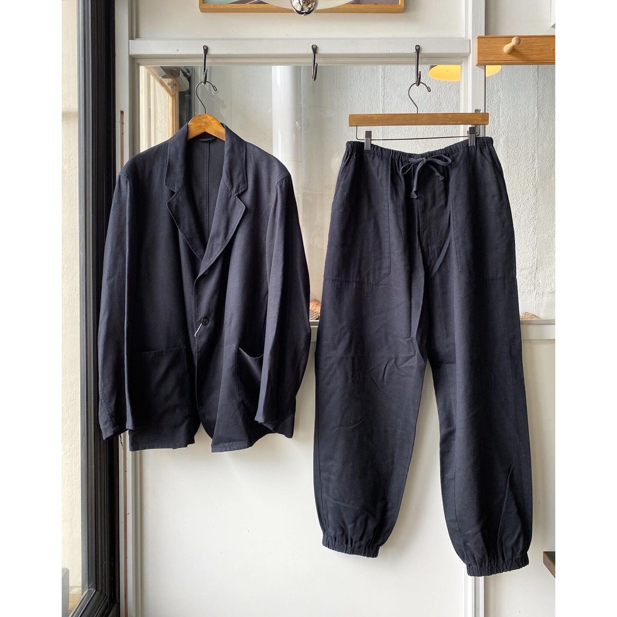 COMOLI 22SS シルクパイルドローストリングパンツ：SIZE2 COMOLI シルクパイル ドローストリングパンツ | 大阪心斎橋のメンズ