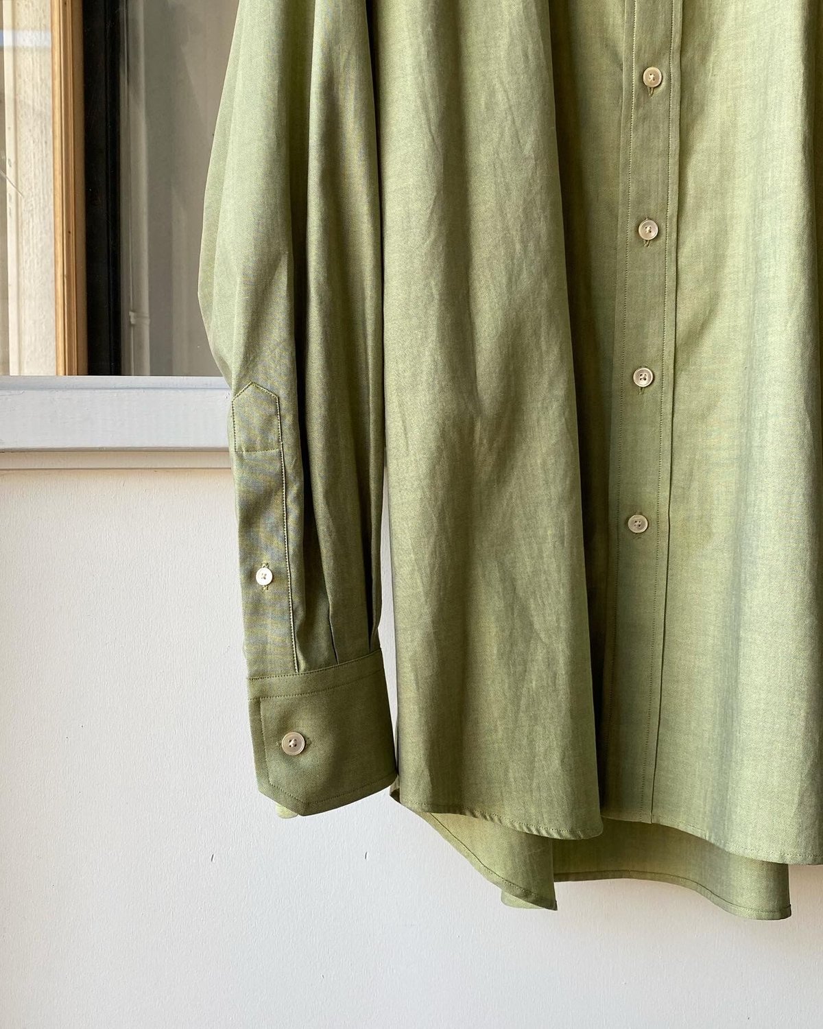 AURALEE FINX OX CHAMBRAY SHIRTS | Less Higas