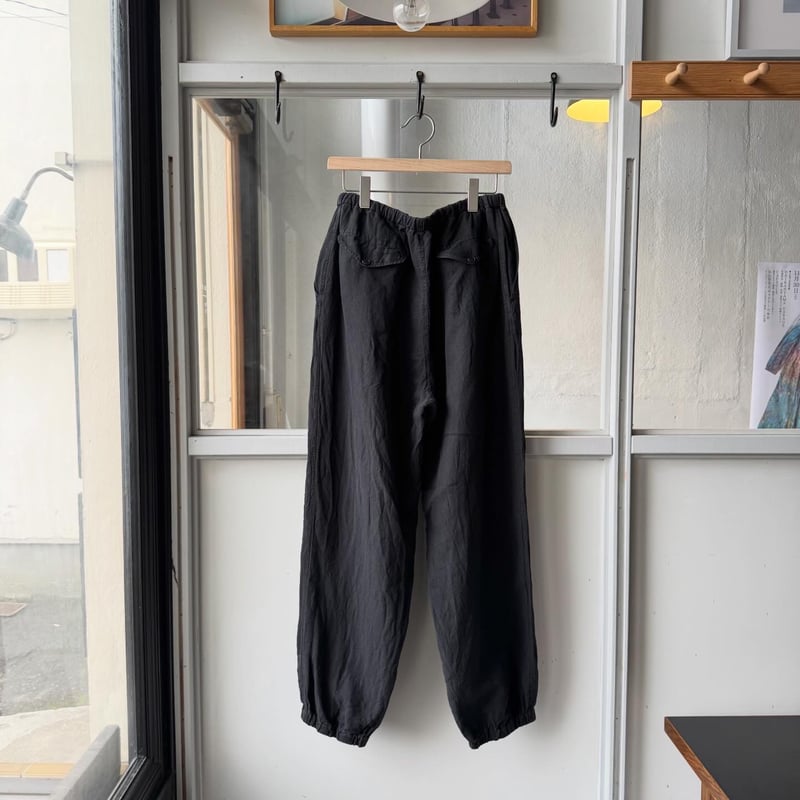 COMOLI シルクコットン ドローストリングパンツ | Less Higashikawa