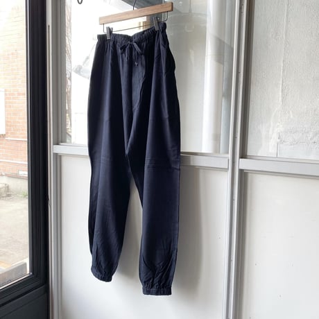 COMOLI　シルクネル ドローストリングパンツ