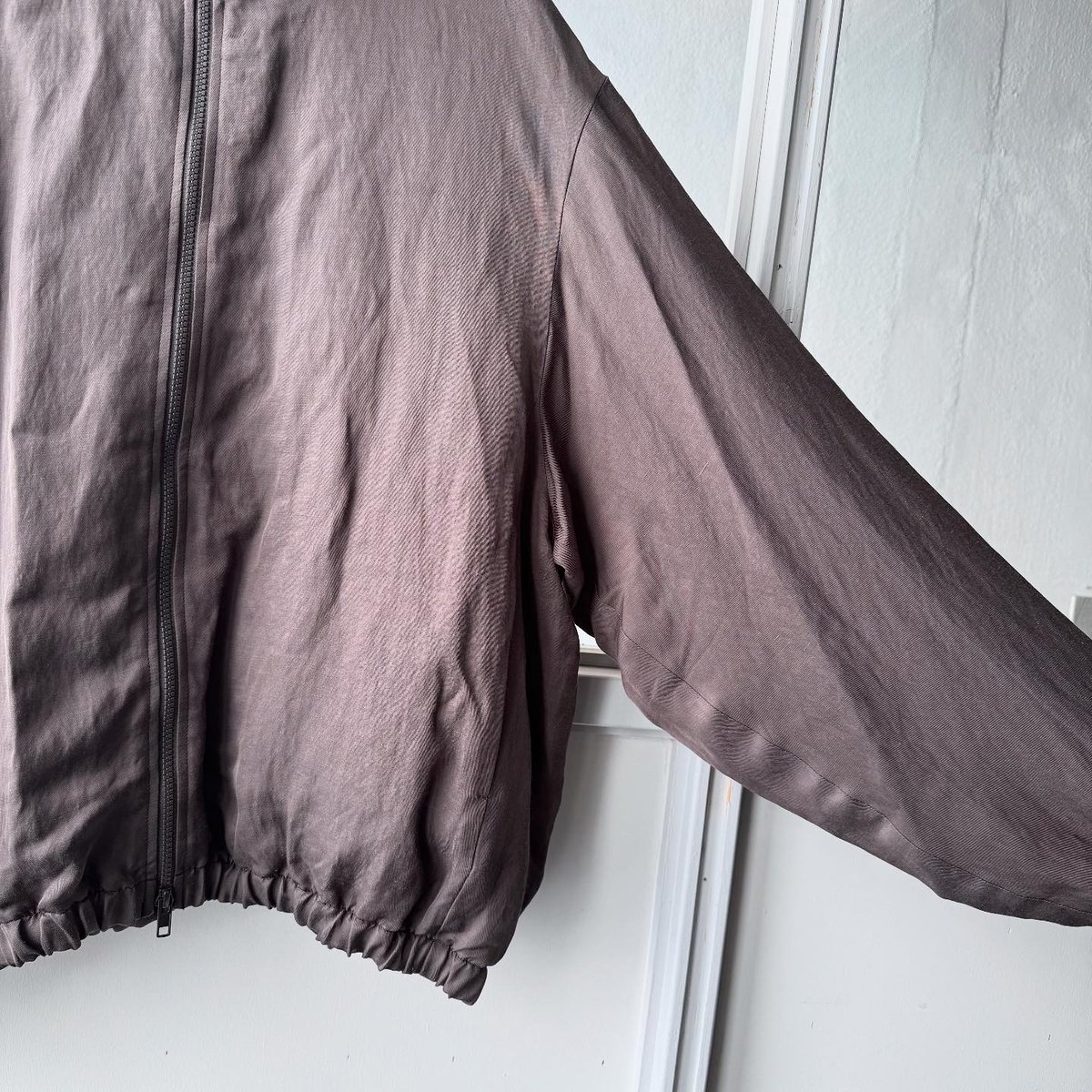 ssstein VIS/LI TWILL SHIRRED LIGHT ZIP JACKET