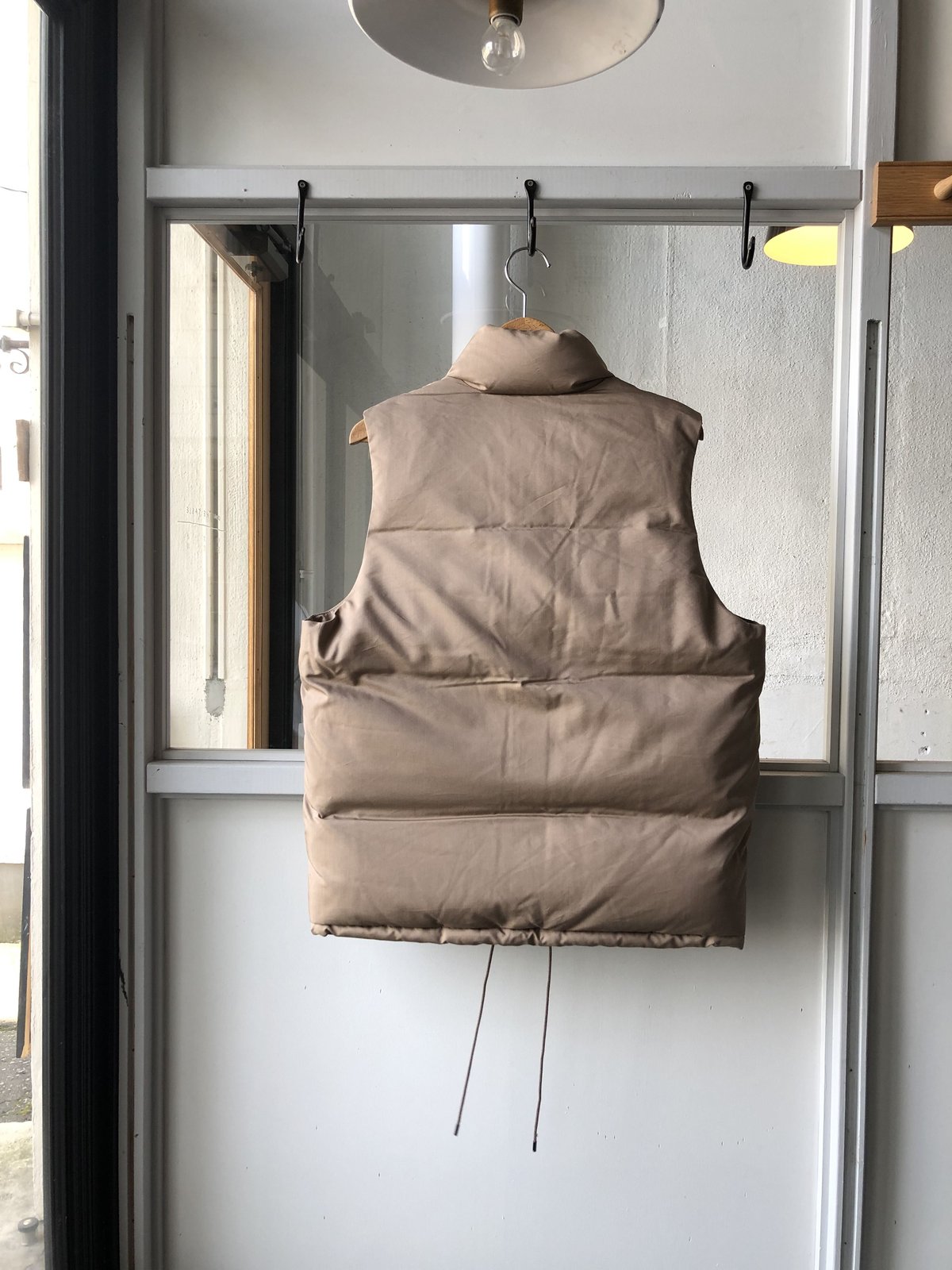 AURALEE LIGHT FINX POLYESTER DOWN VEST (Womens AURALEE LIGHT FINX POLYESTER DOWN VEST (Womens