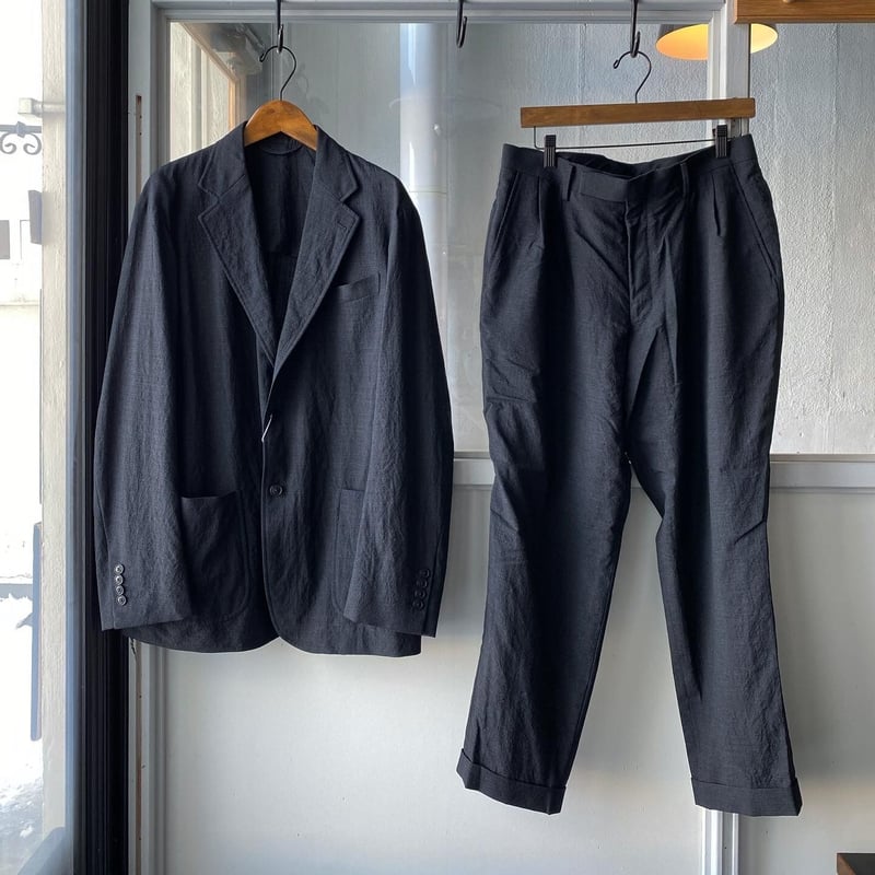 COMOLI ウール 2タックパンツ | Less Higashikawa COMOLI ウール 2タックパンツ | Less Higashikawa