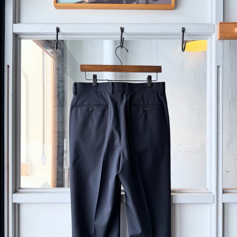 AURALEE SUPER FINE TROPICAL WOOL SLACKS | Less