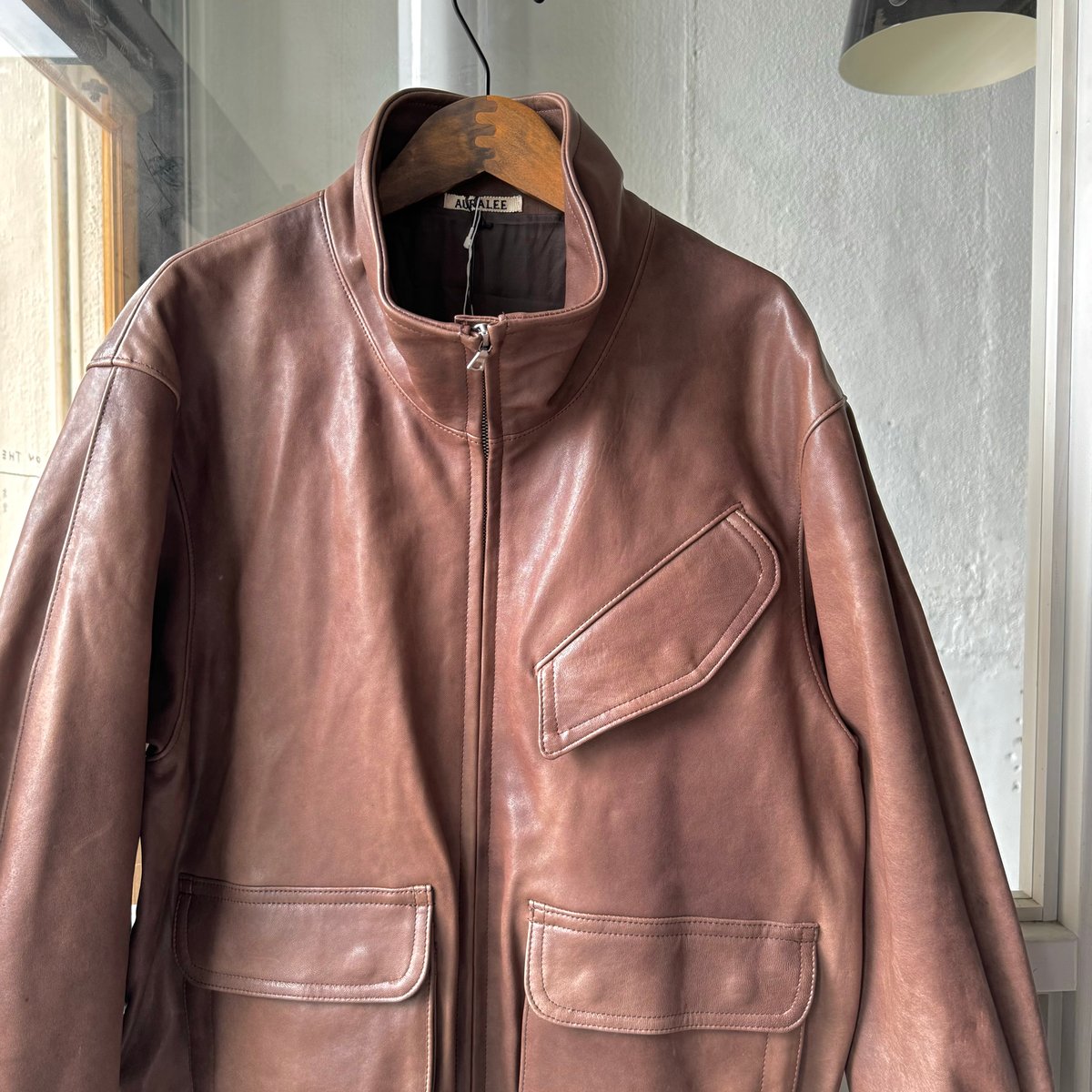 AURALEE HEAVY LAMB LEATHER ZIP BLOUSON | Less AURALEE HEAVY LAMB LEATHER ZIP BLOUSON | Less