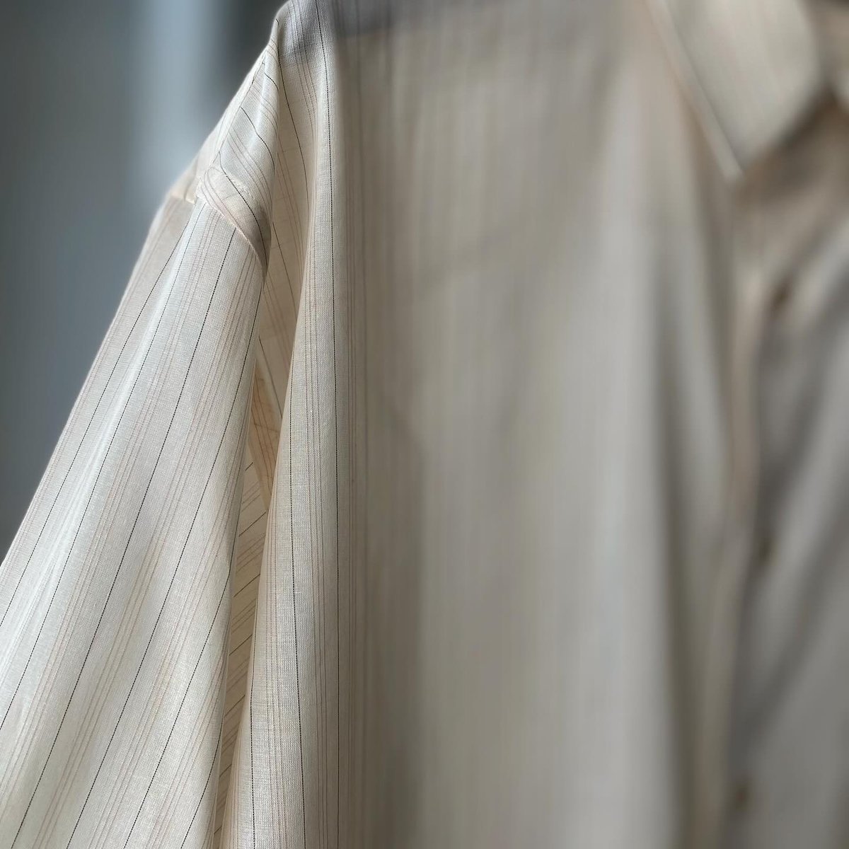 AURALEE HARD TWIST FINX ORGANDY STRIPE SHIRT |