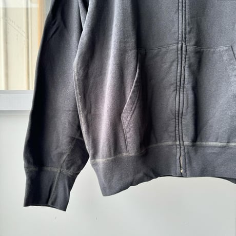 COMOLI　製品染 裏毛 ジップパーカ