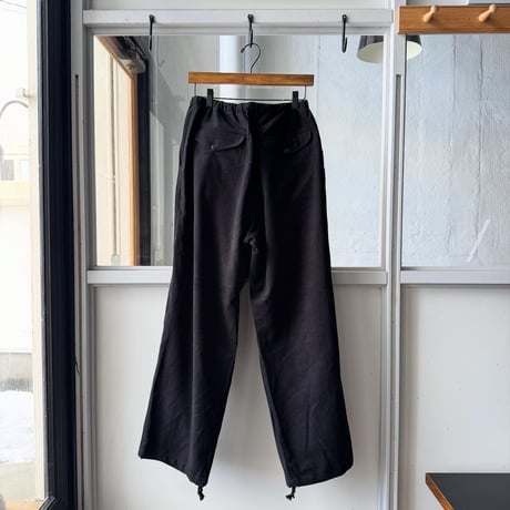 COMOLI　モールスキン ニータックパンツ