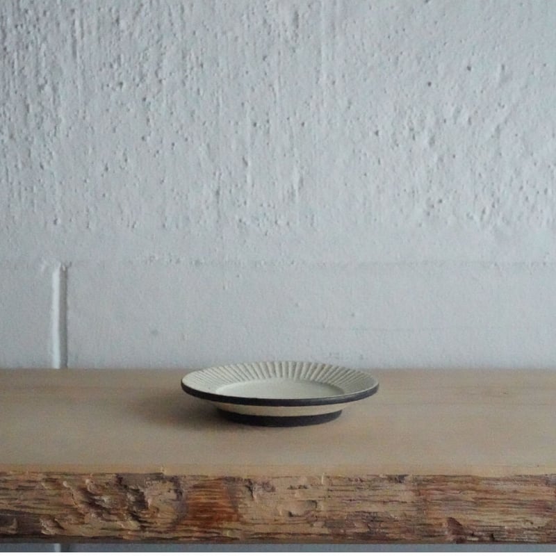 額賀章夫 プリーツワーク 小皿 | Less Higashikawa
