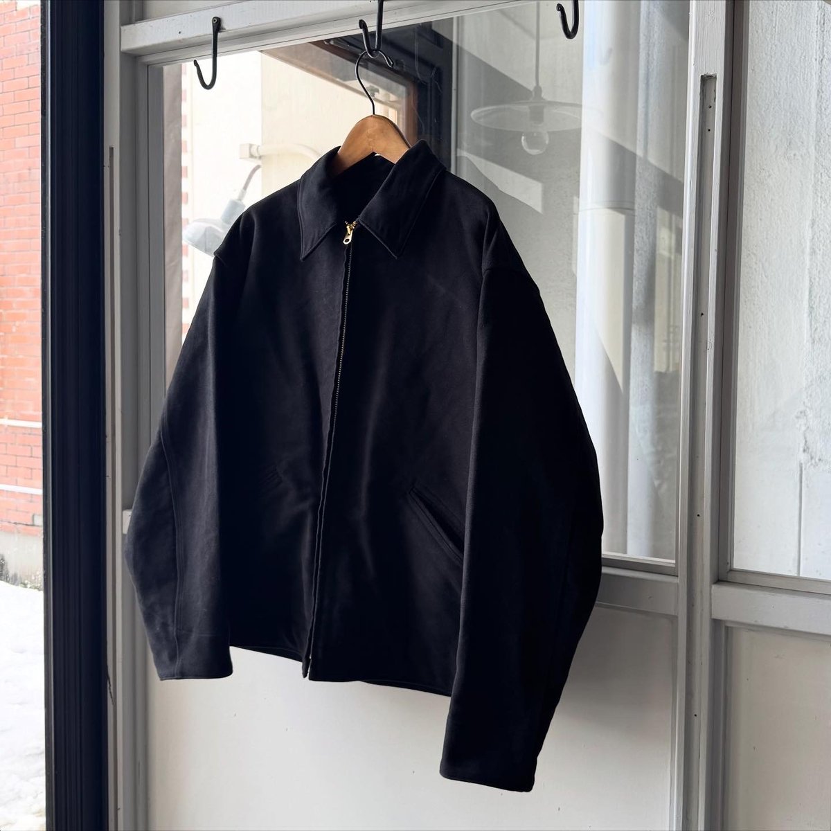 COMOLI モールスキン ジップショートジャケット | Less Higashikawa