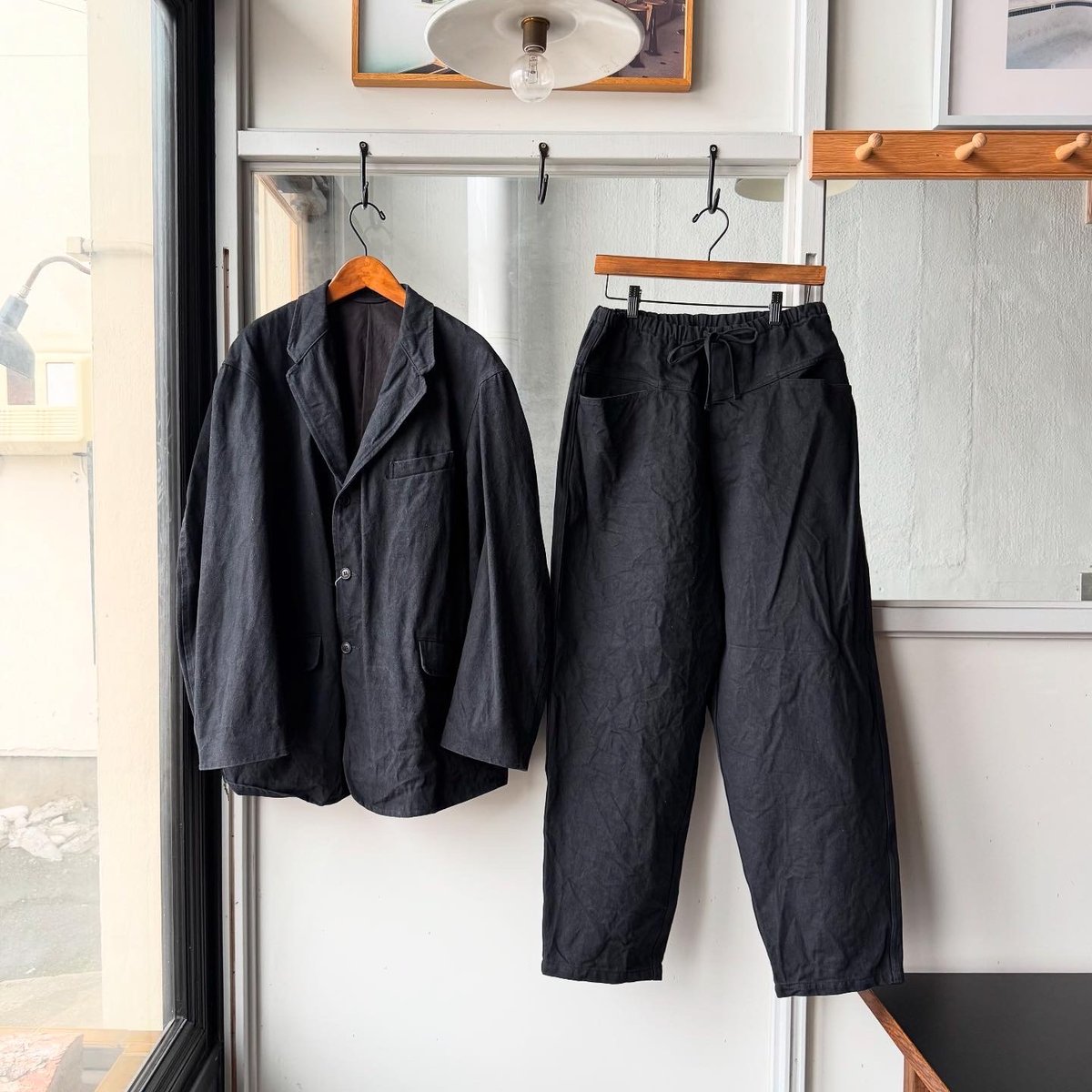 COMOLI ブラックドリル ジャケット | Less Higashikawa