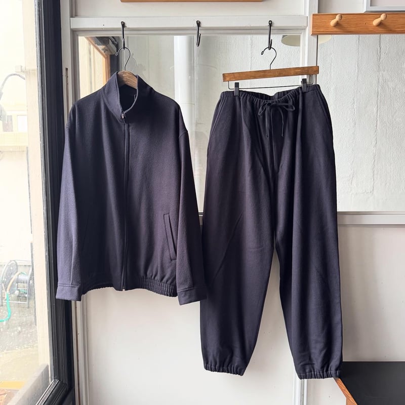 COMOLI カシミヤ ドローストリングパンツ | Less Higashikawa