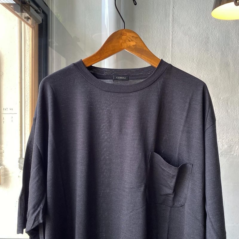COMOLI サマーウール天竺 Tシャツ | Less Higashikawa COMOLI サマーウール天竺 Tシャツ | Less Higashikawa
