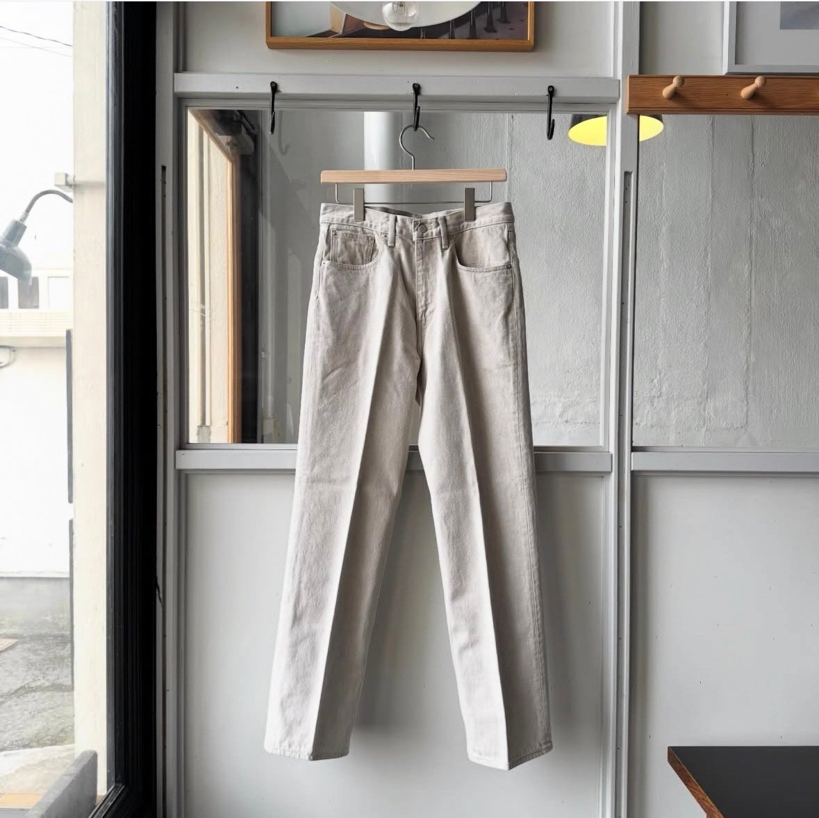 AURALEE FADED HARD TWIST BROWN DENIM 5P PANTS |