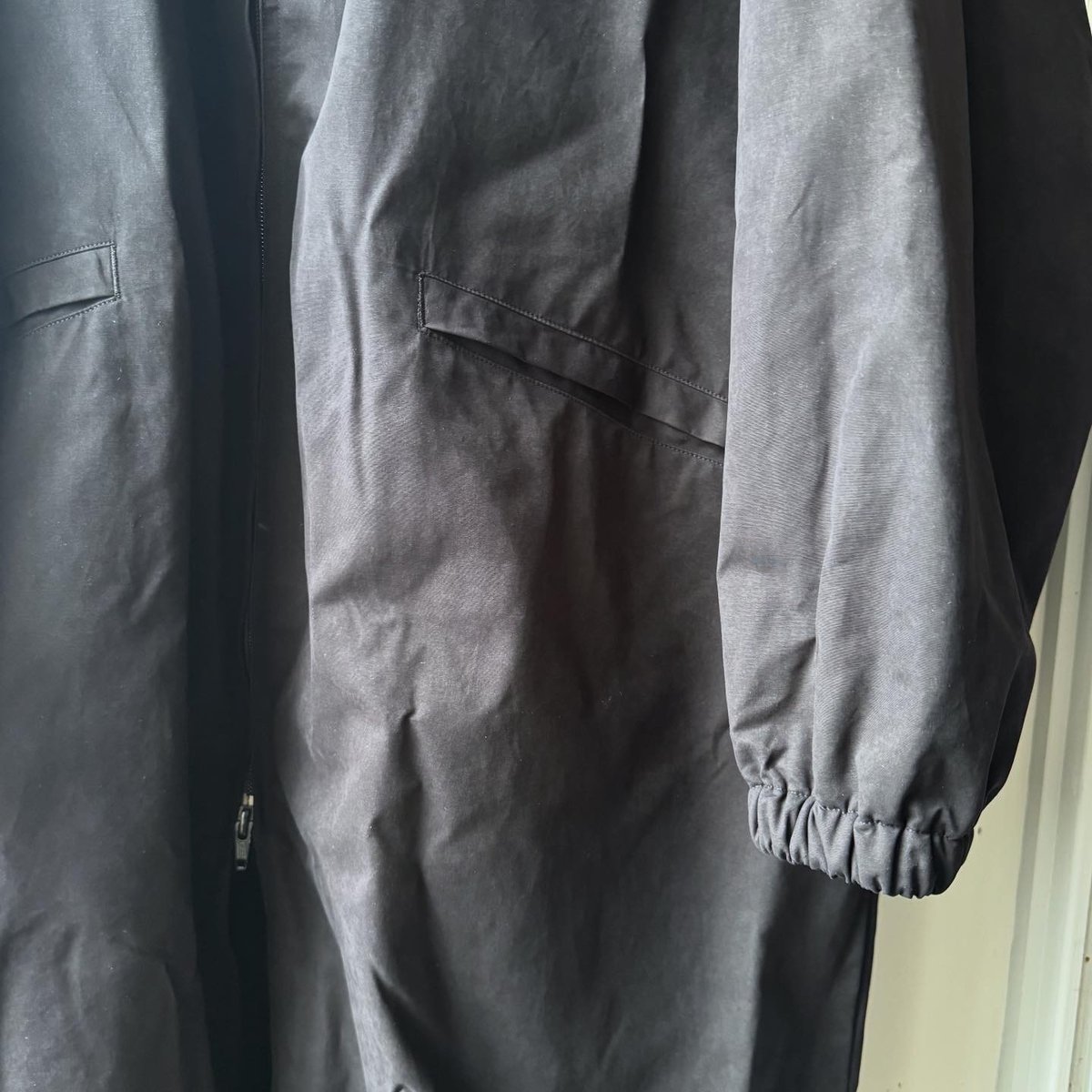 COMOLI フーデッド ロングコート | Less Higashikawa