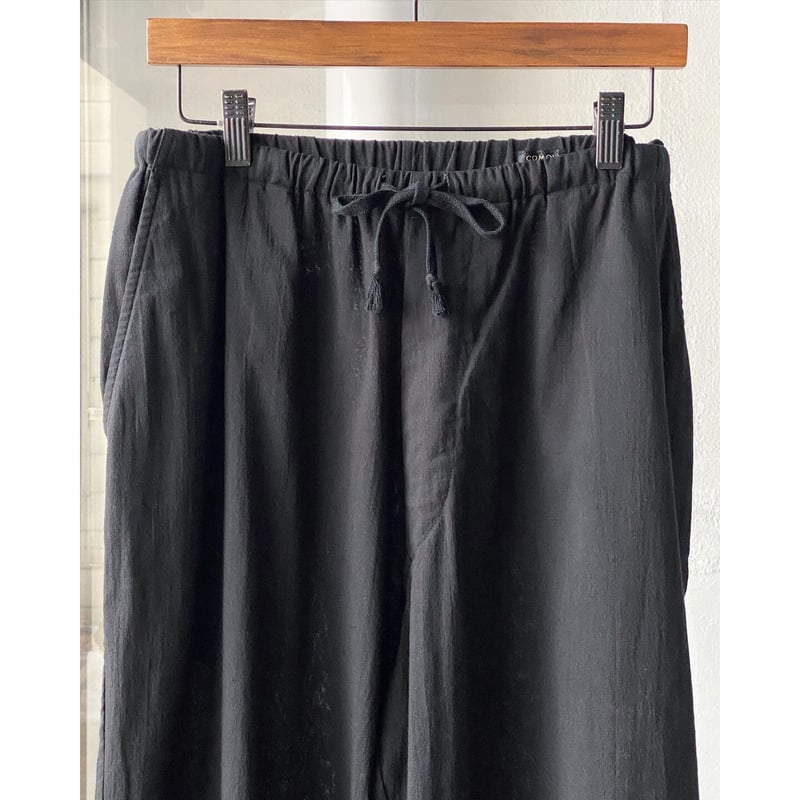 COMOLI 空紡オックス ドローストリングパンツ | Less Higashikawa