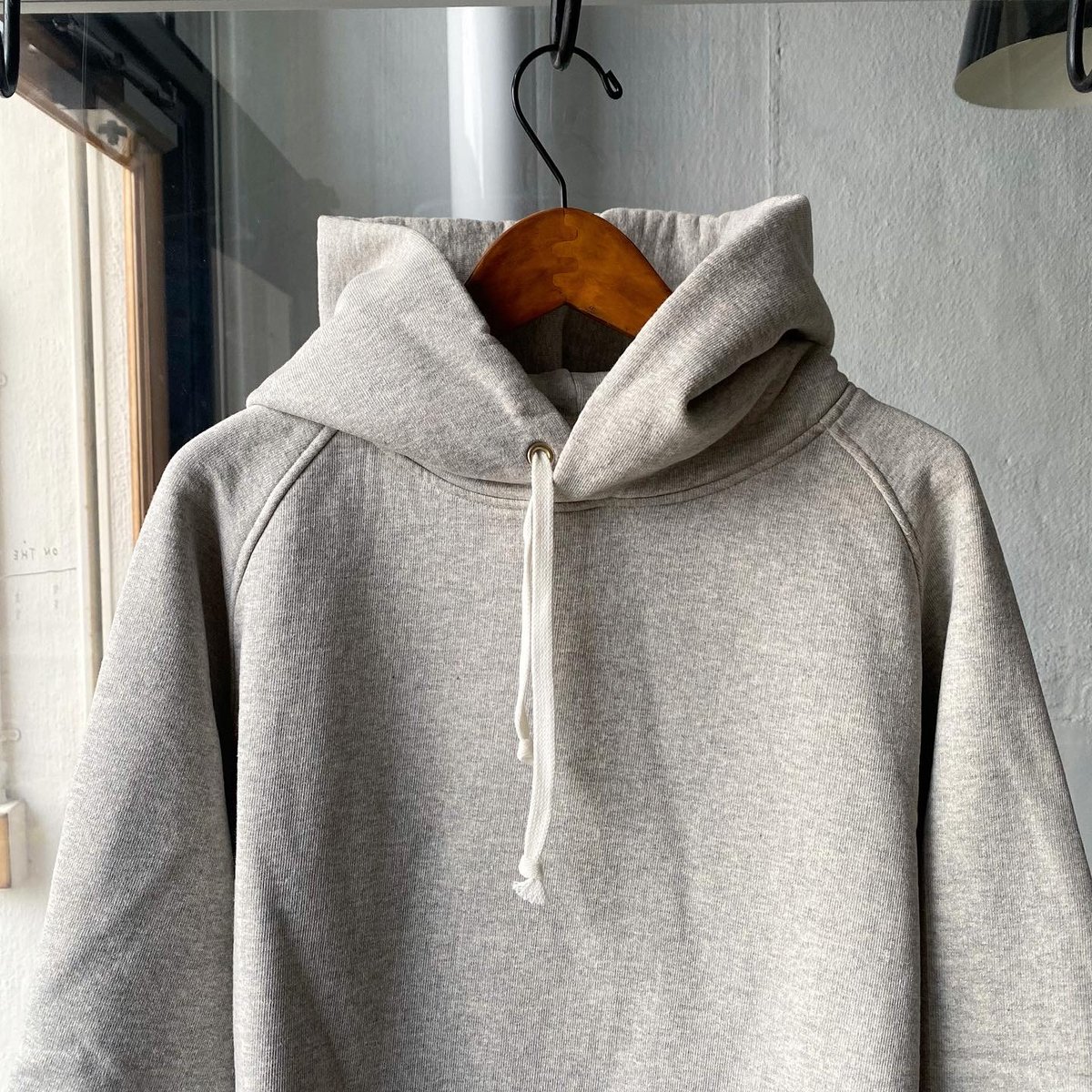 COMOLI / コモリ 23SS コットン 吊裏毛パーカ (3) COMOLI / コモリ | コットン吊裏毛 ジップパーカ - Black | 通販