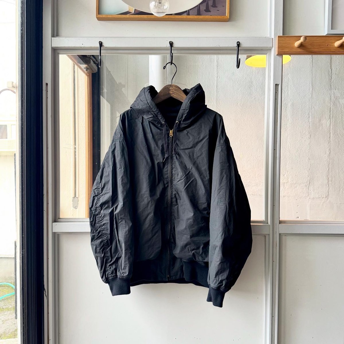 COMOLI コットンナイロンジップパーカ COMOLI コットンナイロン ジップパーカ | Less Higashikawa