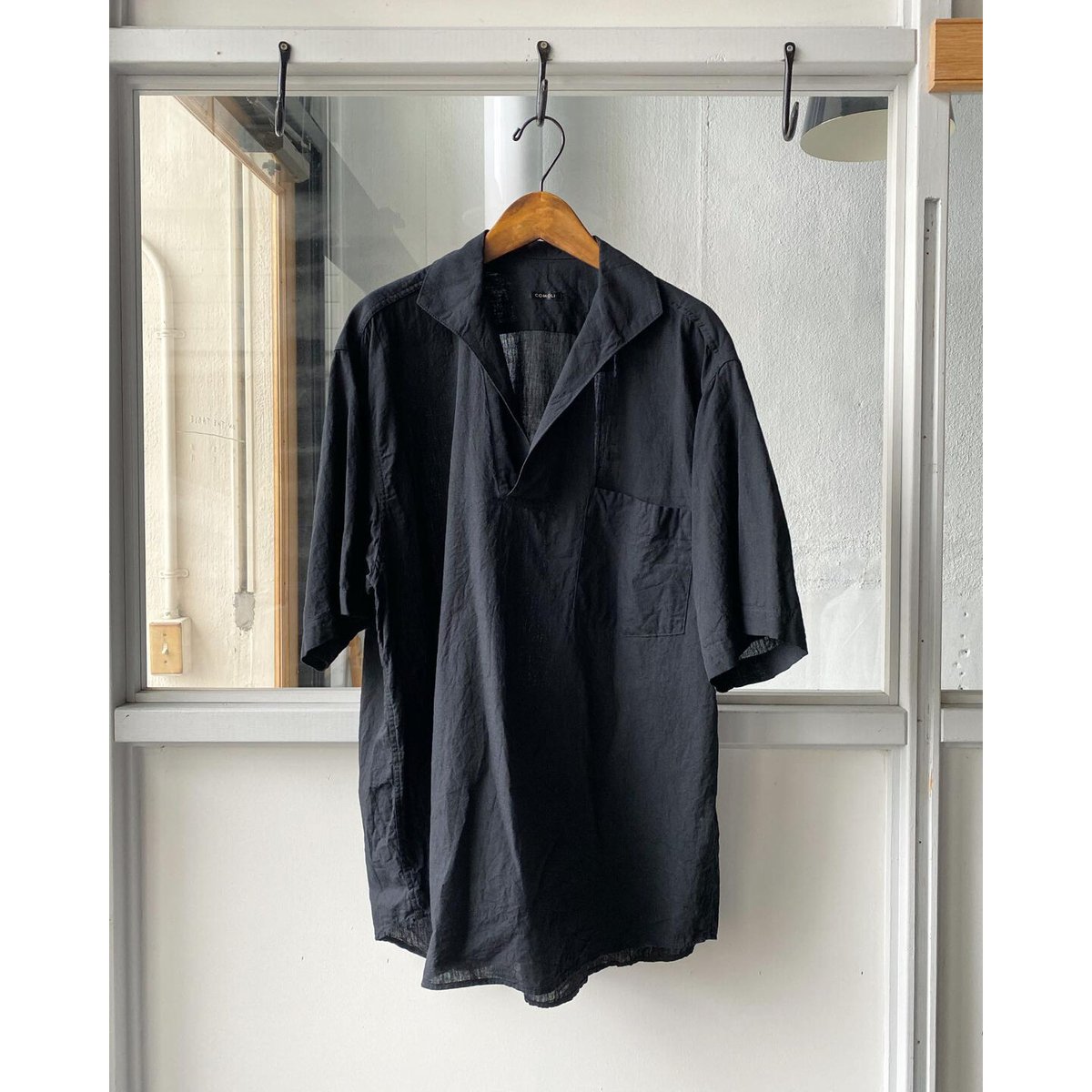 COMOLI / ベタシャン スキッパー半袖シャツ COMOLI (コモリ) ベタシャン スキッパー半袖シャツ