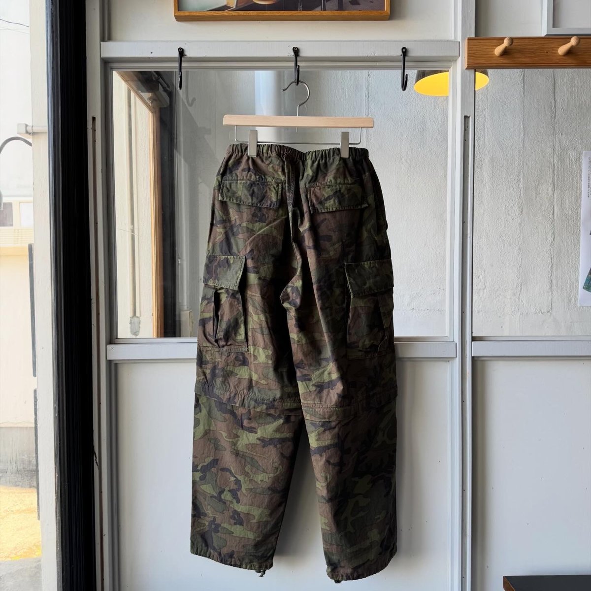 COMOLI 26ss CAMO コンバーティブル6Pパンツ カモフラ 2 COMOLI (コモリ) CAMO コンバーティブル6Pパンツ