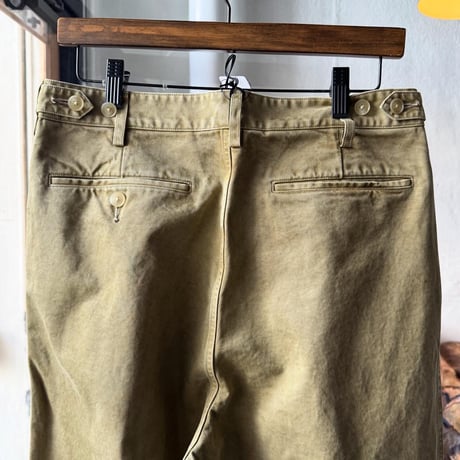 AURALEE　PRODUCT DYED FINX CHINO ONE-TUCK PANTS