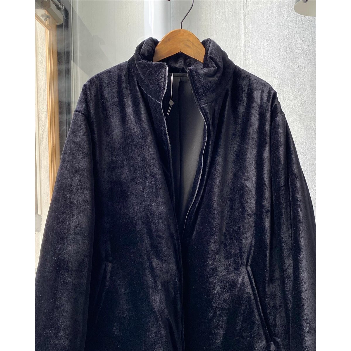 COMOLI シルク別珍 インサレーション ジャケット | Less Higashikawa COMOLI シルク別珍 インサレーション ジャケット | Less Higashikawa