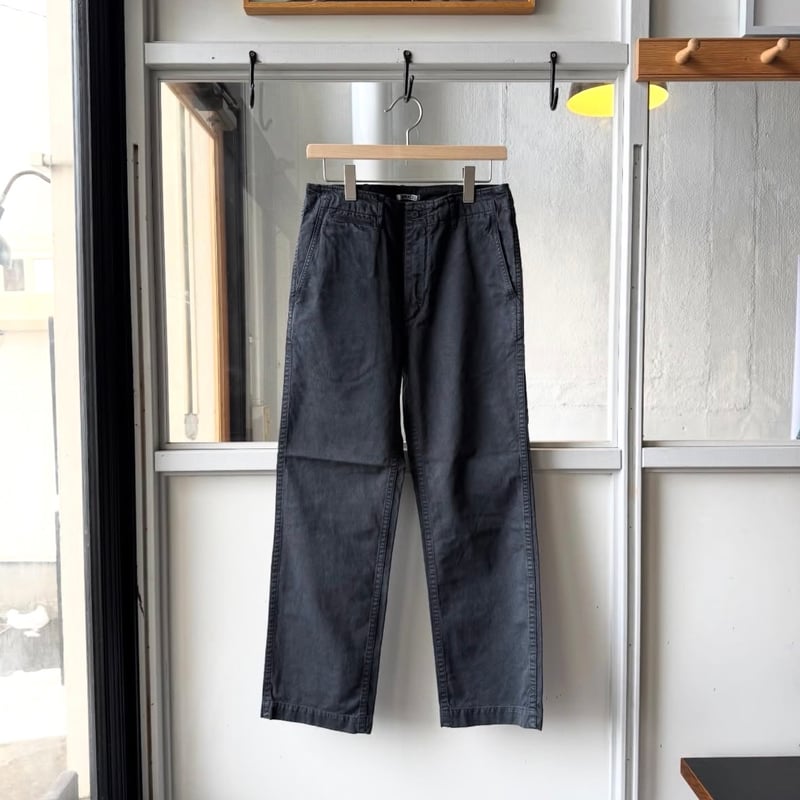 AURALEE GARMENT-DYED FINX LIGHT CHINO PANTS | L