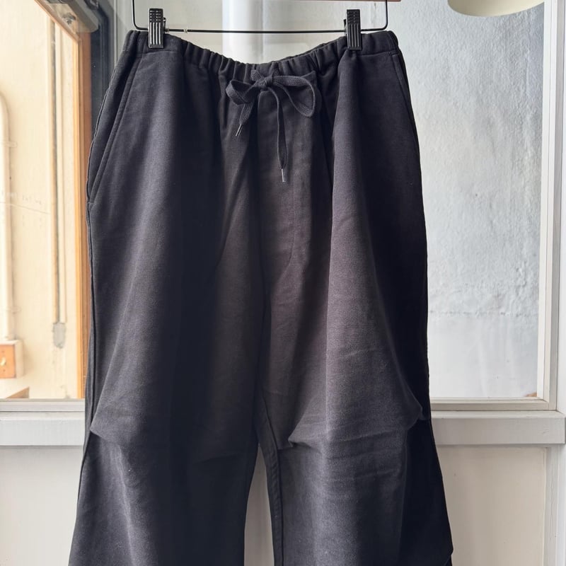 COMOLI モールスキン ニータックパンツ | Less Higashikawa