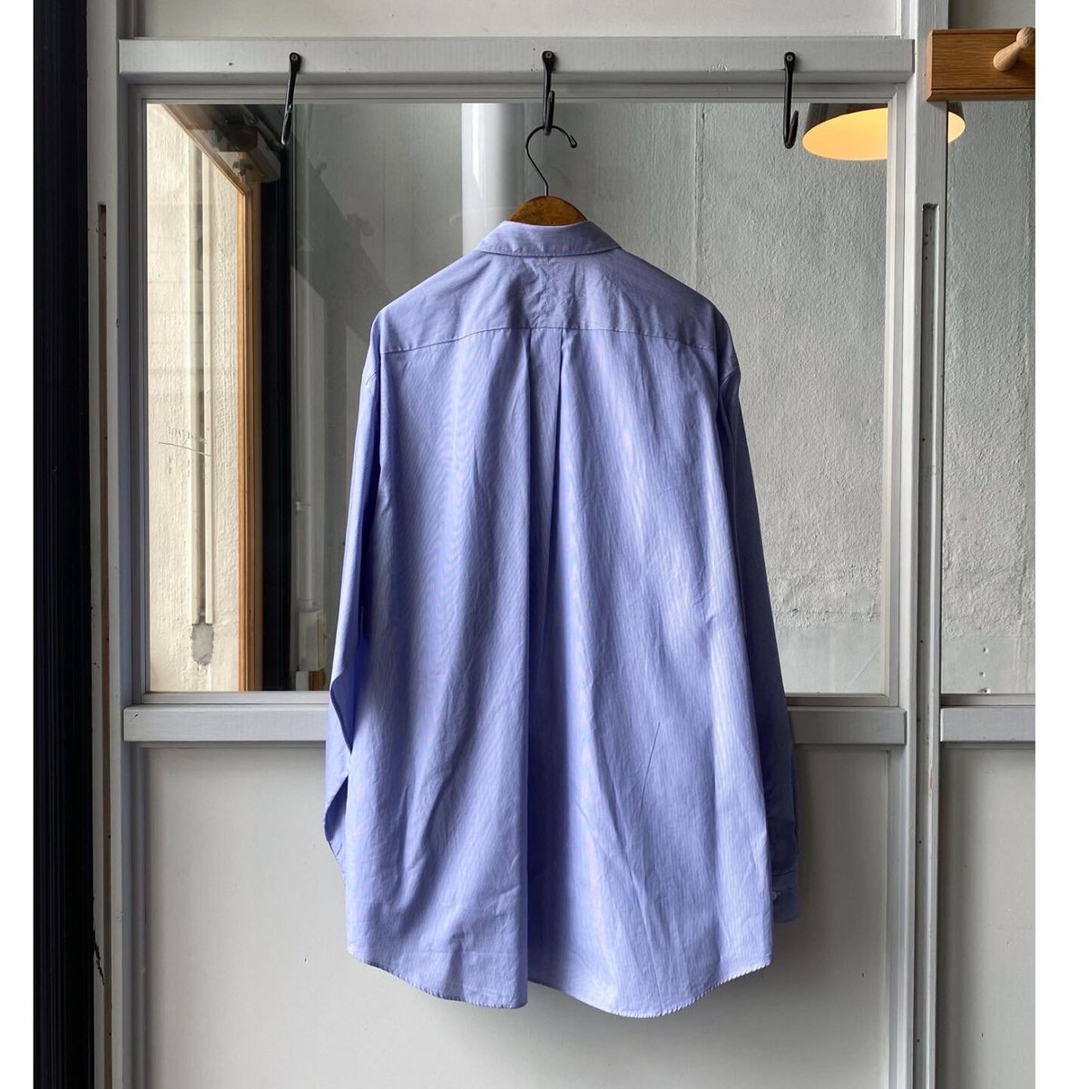 COMOLI ポプリンシャツ | Less Higashikawa